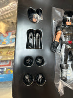 X Force Wolverine 1:12  (Mezco, Marvel)  **COMPLETE**