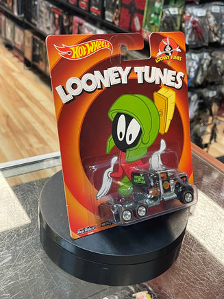 Kenworth W900 Marvin The Martian (Hot Wheels, Mattel) **SEALED** - Bitz & Buttons
