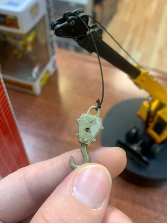 Caterpillar Compact Telescopic Crane 1/70 ( Vintage JOAL, CAT) - Bitz & Buttons