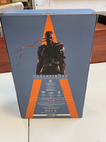 Deathstroke 1/6 Scale VGM030 (DC Batman Arkham Origins, Hot Toys) COMPLETE - Bitz & Buttons
