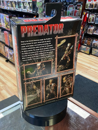 Ultimate Jungle Hunter (The Predator, NECA) **Scratch Dent** - Bitz & Buttons