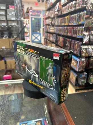Cantina At Mos Eisley With Sandtrooper (Star Wars TPOTF, Hasbro)  **SEALED** - Bitz & Buttons