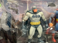 The Dark Knight Returns Box Set (DC Comics, Batman) - Bitz & Buttons