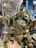 Bonecrusher MPM-14 (Transformers Masterpiece, Takara Tomy) INCOMPLETE