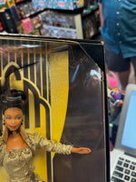 Golden Hollywood Barbie #23877 (Vintage Barbie, Mattel)