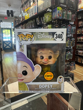 Dopey Chase #340 (Funko Pop, Disney) - Bitz & Buttons