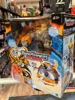 Unicorn (Transformers Armada, Hasbro) Sealed