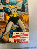 Castle With Wall-To-Wall Danger #329 (DC Comics, Detective Comics)