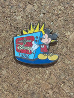 Anstecknadel „Magical World of Disney 100 Years of Dreams“ (Walt Disney World, Pin Traders)