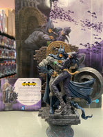 Batman & Catwoman Statue (DC Batman, ArtFX KotoBukiya) Warped Box