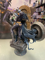 Batman & Catwoman Statue (DC Batman, ArtFX KotoBukiya) Warped Box