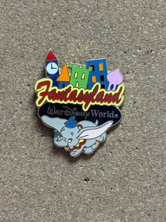 Fantasyland Dumbo  (Walt Disney World, Pin Traders) - Bitz & Buttons