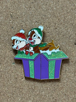Christmas Present Chip & Dale (Walt Disney World, Pin Traders) - Bitz & Buttons