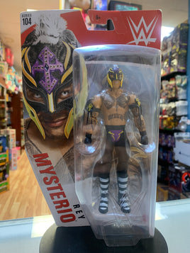 Rey Mysterio series 104 Gold/purple Mask (WWE Basic, Mattel)