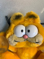 Plush Garfield with Suction hands (Garfield, United Feature Syndicate)