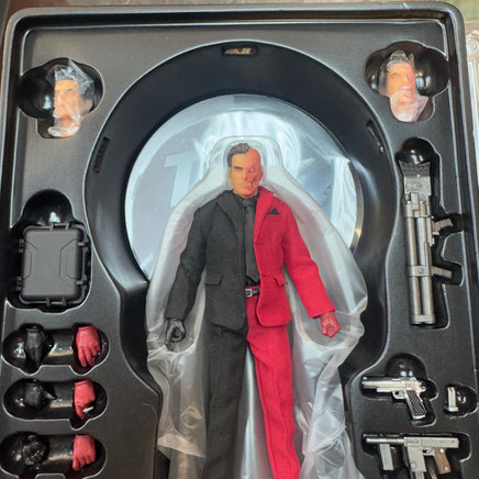 Two-Face (DC, Mezco One:12) Complete - Bitz & Buttons