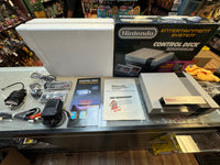 NES-Steuerdeck, komplett mit Box und Einsätzen (Nintendo) ** Blinkendes Licht, Win Mod **