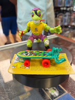 Mondo Gecko with File Card  (Vintage TMNT Ninja Turtles, Playmates) COMPLETE - Bitz & Buttons