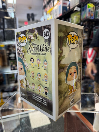 Sleepy #343 (Funko Pop, Disney Snow White) - Bitz & Buttons