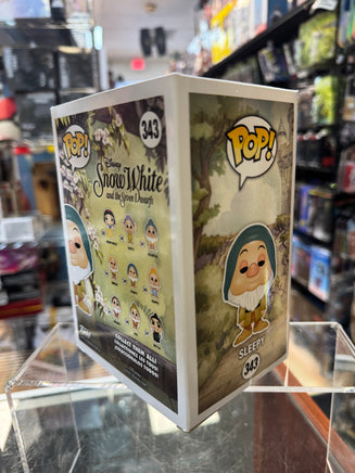Sleepy #343 (Funko Pop, Disney Snow White) - Bitz & Buttons