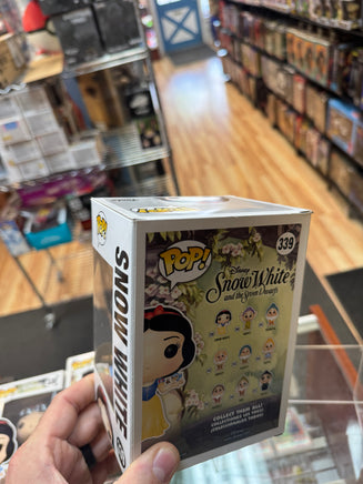 Snow White #339 (Funko Pop, Disney) - Bitz & Buttons