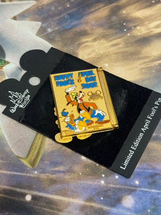 Special Wish for Our Pal Mickey Mouse (Disney, Pin Traders) - Bitz & Buttons