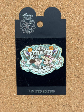 Mickey & Minnie Grand Floridian Resort (Disney, Pin Traders) - Bitz & Buttons