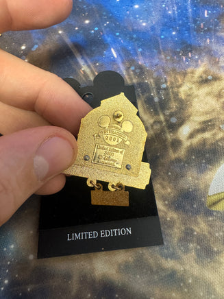 Emporium Grand Re-Opening 2001 (Disney, Pin Traders) - Bitz & Buttons