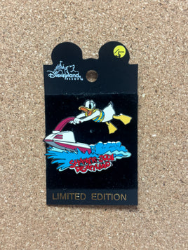 Donald Duck Surfer Summer 2001 (Disney, Pin Traders) - Bitz & Buttons