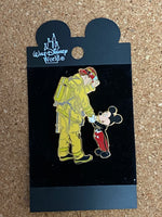 Mickey Says Thanks Firefighter (Disney, Pin Traders) - Bitz & Buttons
