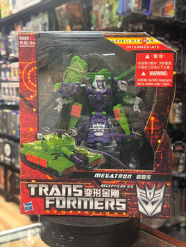 Megatron Voyager Class Asian Exlcusve (Transformers Generations, Hasbro) SEALED