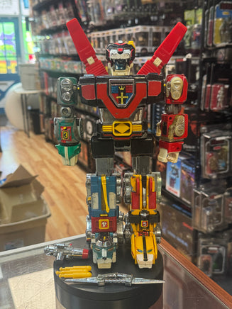 Deluxe Diecast Lion Force with Accessories (Vintage Voltron, Matchbox) - Bitz & Buttons