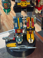 Deluxe Diecast Lion Force with Accessories (Vintage Voltron, Matchbox) - Bitz & Buttons