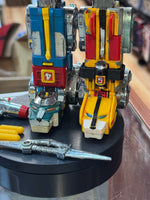 Deluxe Diecast Lion Force with Accessories (Vintage Voltron, Matchbox) - Bitz & Buttons