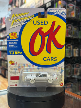 Chevy Camero Z28 '91 White Out (Johnny Lighting Diecast, Round 2)