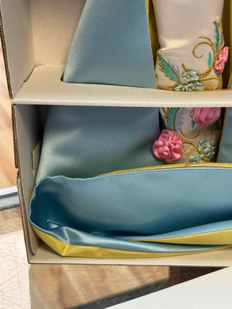 Barbie Serenade in Satin 17572 (Barbie, Mattel) Sealed - Bitz & Buttons