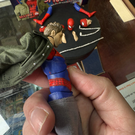 Peter B. Parker (Medicom Mafex, Spider-Verse) Open Box - Bitz & Buttons