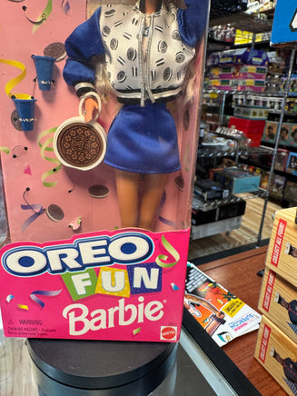 Oreo Fun Barbie 18511 (Vintage Barbie, Mattel) SEALED - Bitz & Buttons