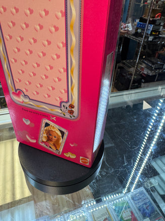 Valentine Date Barbie 18306 (Vintage Barbie, Mattel) SEALED - Bitz & Buttons