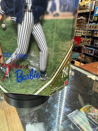 Yankees PinStripe Barbie 23881   (Vintage Barbie, Mattel) SEALED - Bitz & Buttons