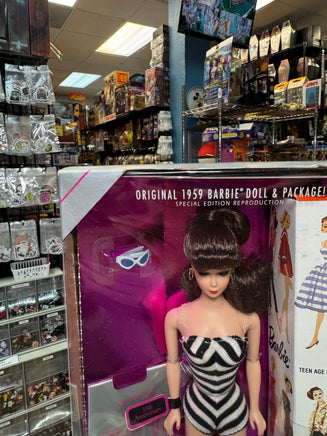 Brunette 35th Anniversary 11782 (Vintage Barbie, Mattel) SEALED - Bitz & Buttons