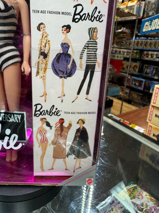 Brunette 35th Anniversary 11782 (Vintage Barbie, Mattel) SEALED - Bitz & Buttons