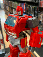 IronHide MP-27 with Accessories (Transformers Masterpiece, Hasbro)