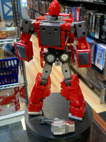 IronHide MP-27 with Accessories (Transformers Masterpiece, Hasbro)