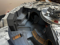 Smugglers Run Millennium Falcon with Box (Star Wars Vintage Collection, Hasbro)