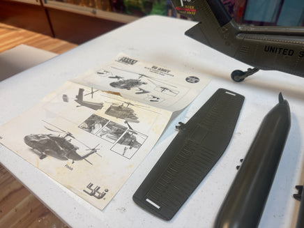 Black Hawk Helicopter with Driver 1/18 Scale  (GI Joe Style Elite Forces, BBI) **COMPLETE** - Bitz & Buttons