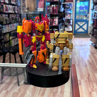 Autobot Flame & Emirate Xaaron Comic Edition (Transformers Generations, Hasbro) With Accessories