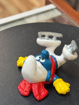 Ice Skating Smurf (Vintage PEYO, Schleich) - Bitz & Buttons