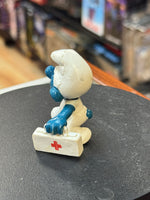 First Aid Smurf 9238 (Vintage PEYO, Schleich) - Bitz & Buttons