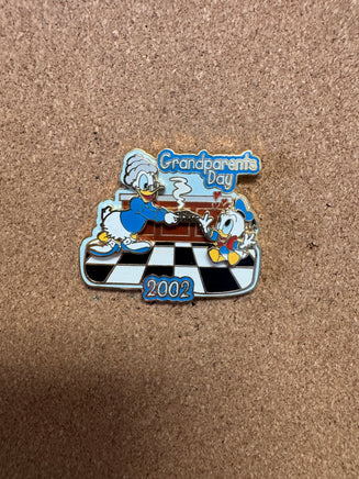 Grandparents Day Donald Duck (Disney, Pin Traders) - Bitz & Buttons